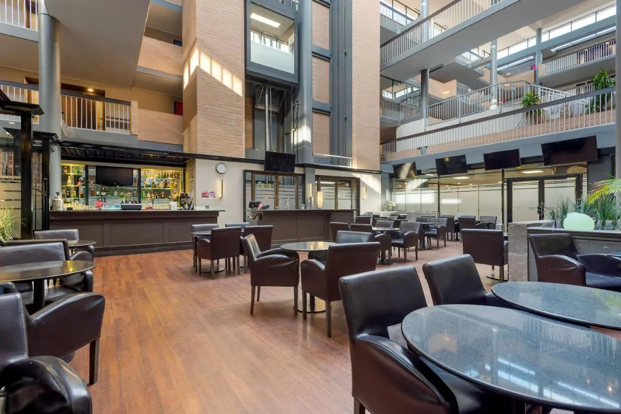 Best Western Plus Village Park Inn YYC