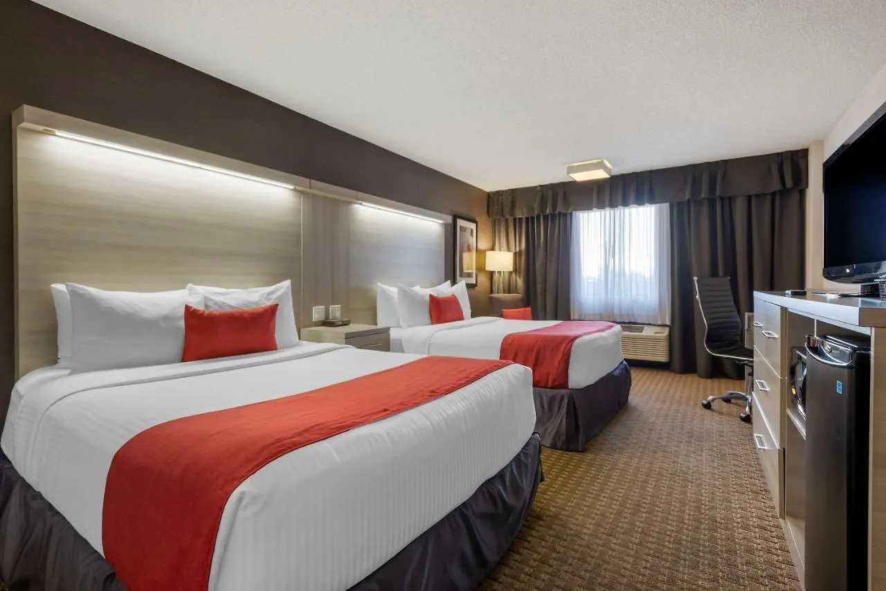 Best Western Plus Village Park Inn YYC 4*,  Canadá
