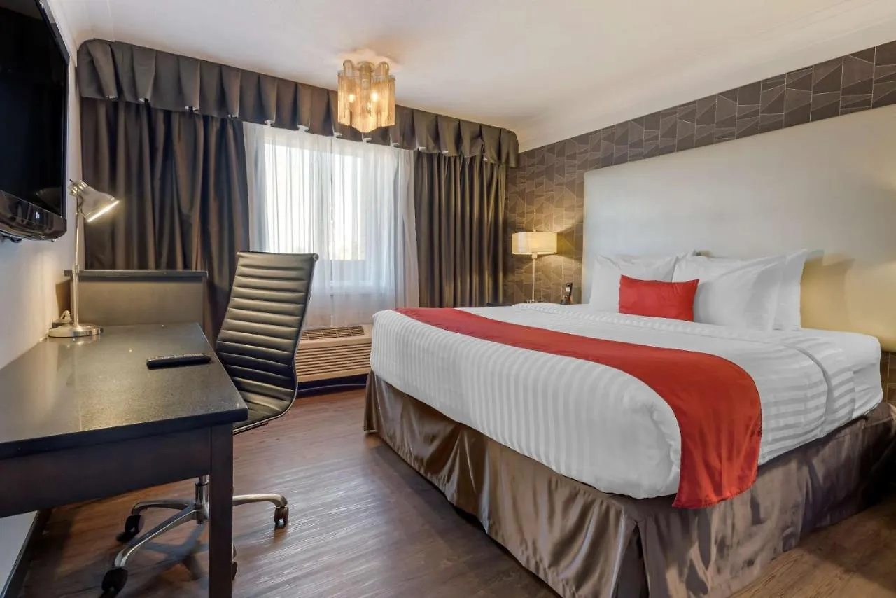 Hotel Best Western Plus Village Park Inn YYC
