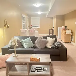 Cozy And Stylish Entire In Halifax