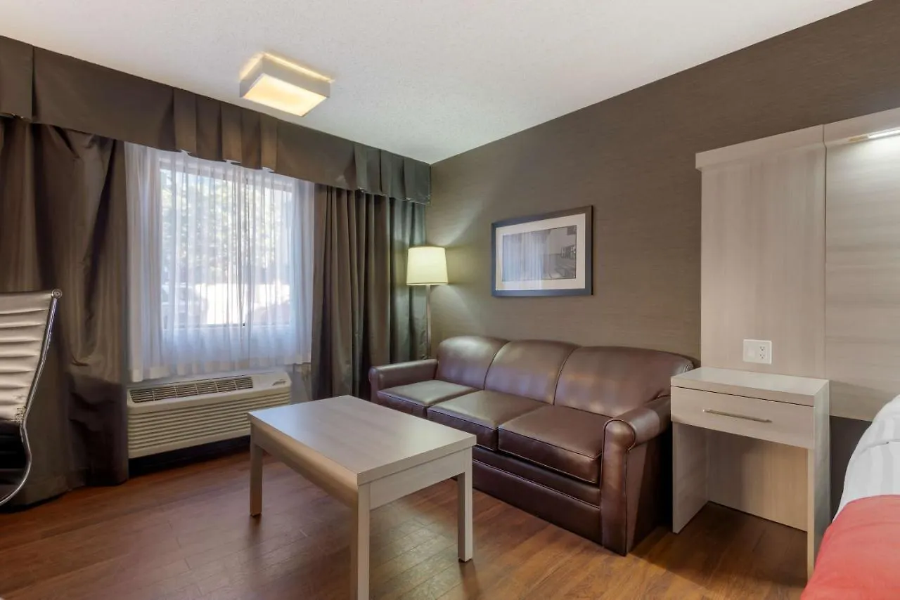 Hotel Best Western Plus Village Park Inn YYC