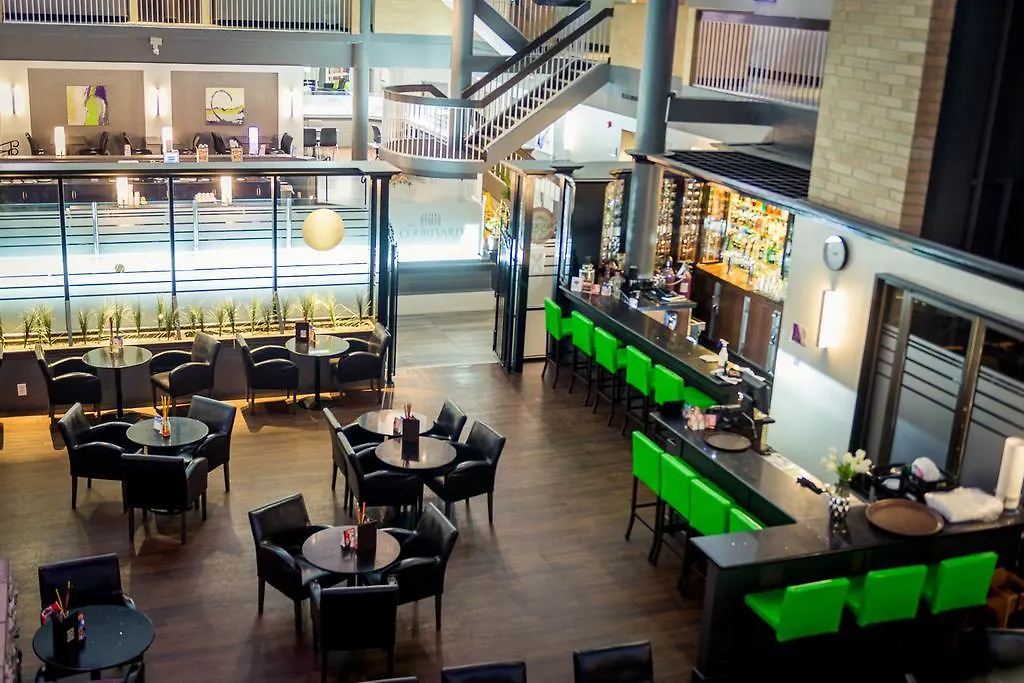 Best Western Plus Village Park Inn YYC Hotel